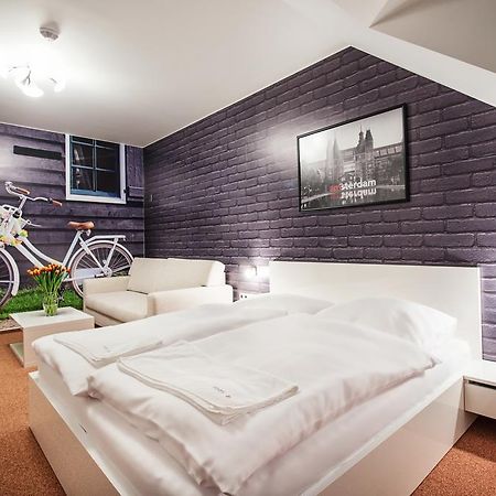 Relax21 Hotel Uhersky Ostroh ห้อง รูปภาพ