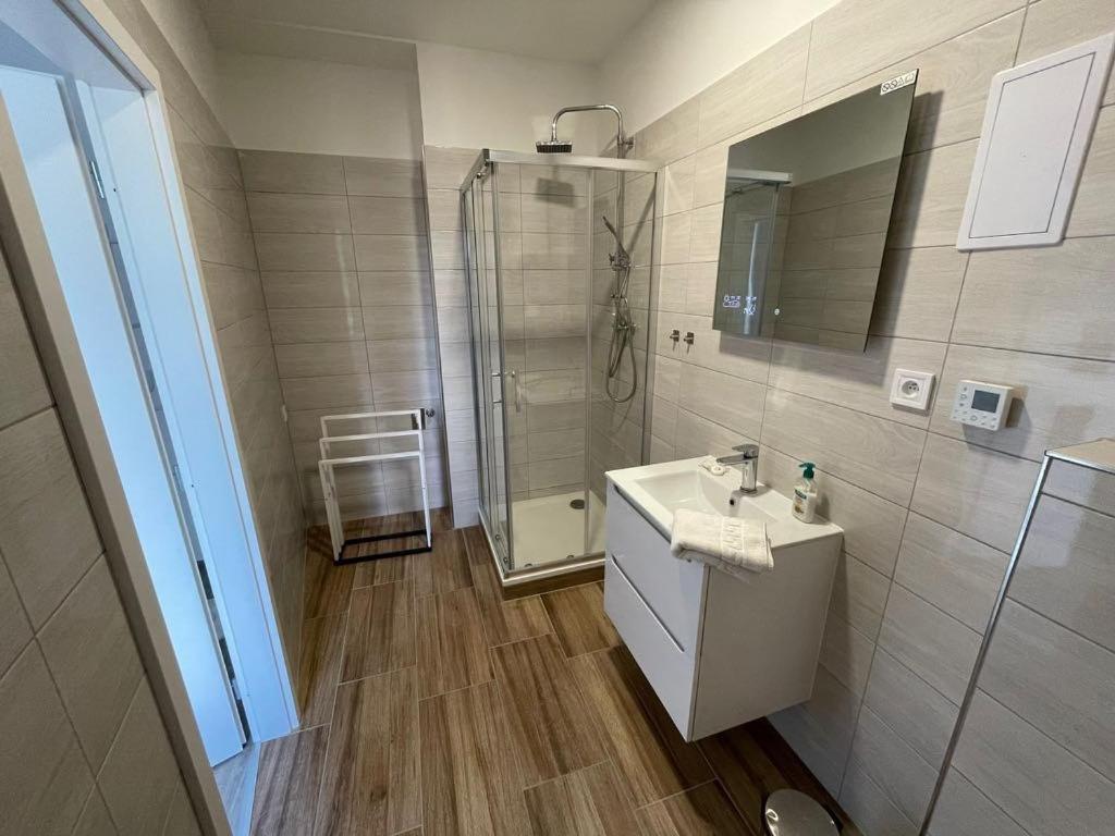 Relax21 Hotel Uhersky Ostroh ภายนอก รูปภาพ