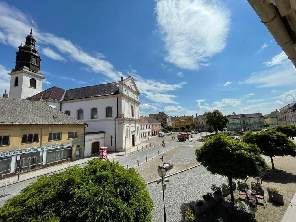 Relax21 Hotel Uhersky Ostroh ภายนอก รูปภาพ