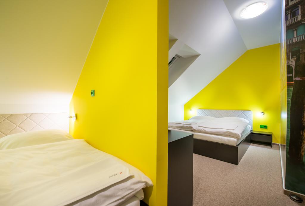Relax21 Hotel Uhersky Ostroh ห้อง รูปภาพ
