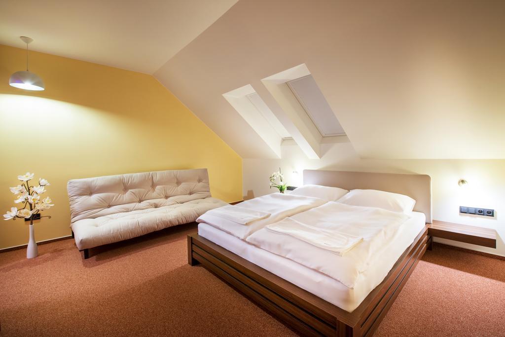 Relax21 Hotel Uhersky Ostroh ห้อง รูปภาพ