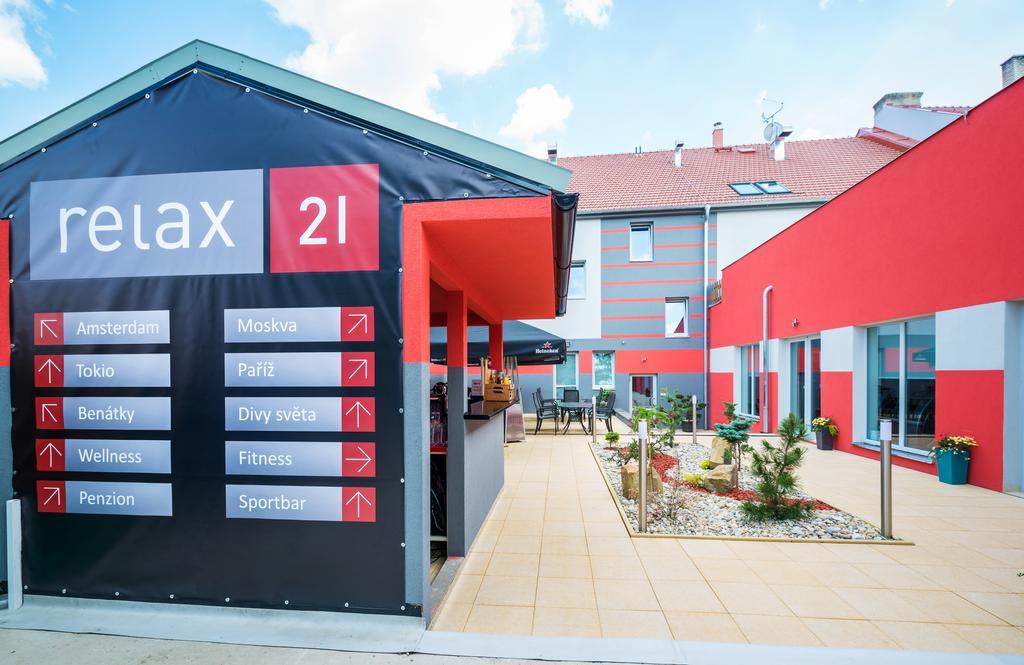 Relax21 Hotel Uhersky Ostroh ภายนอก รูปภาพ